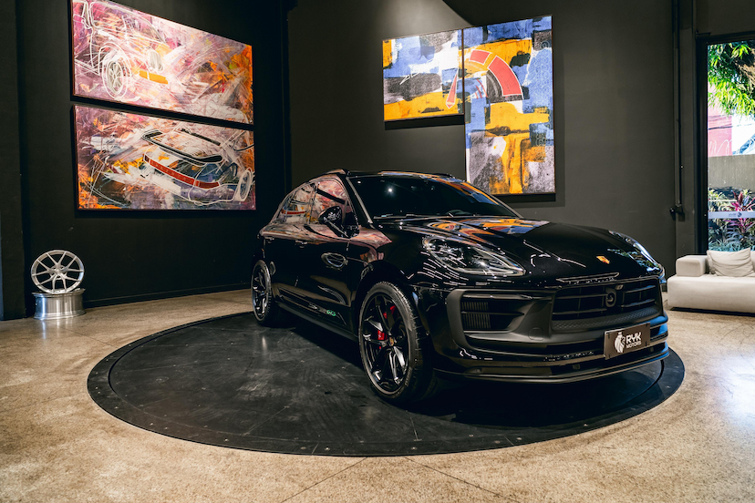Foto do veículo PORSCHE MACAN 2.9 V6 BITURBO GASOLINA GTS PDK 2023 9.621 KM 614.900,00
