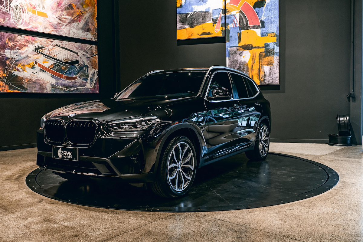 Foto do veículo BMW X3 2.0 16V HÍBRIDO M SPORT XDRIVE30E STEPTRONIC 2021/2022 70.350 KM R$ 255.900,00