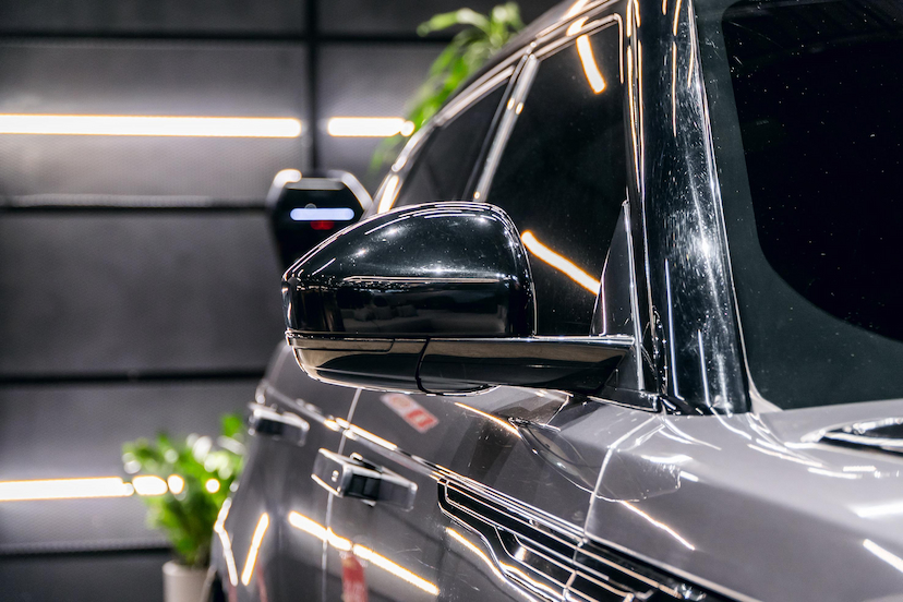 Foto do veículo LAND ROVER RANGE ROVER VELAR 3.0 V6 P380 GASOLINA R-DYNAMIC SE AUTOMÁTICO 2018 40.350 KM 309.900,00