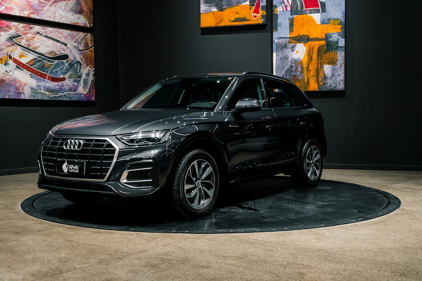 Foto do veículo AUDI Q5 2.0 45 TFSI GASOLINA PRESTIGE QUATTRO S TRONIC 2022 55.007 KM 241.900,00