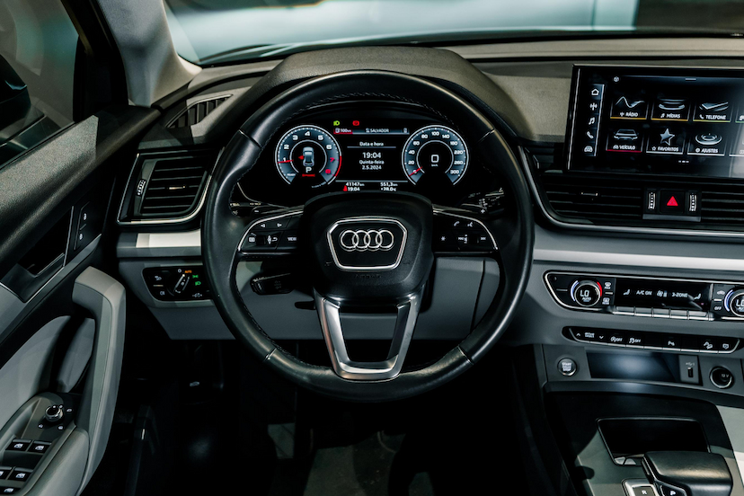 Foto do veículo AUDI Q5 2.0 45 TFSI GASOLINA PRESTIGE QUATTRO S TRONIC 2022 55.007 KM 241.900,00