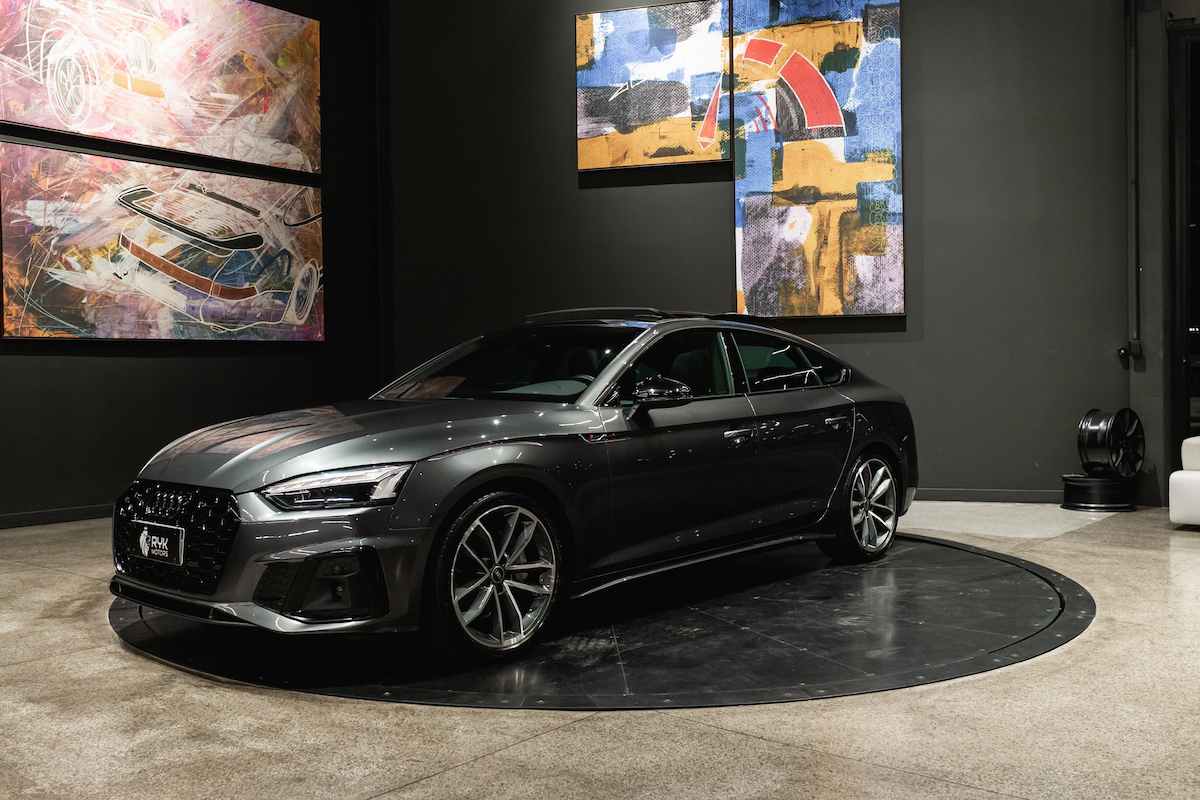 Foto do veículo AUDI A5 2.0 TFSI GASOLINA SPORTBACK S LINE S TRONIC 2022/2022 56.447 KM R$ 231.900,00