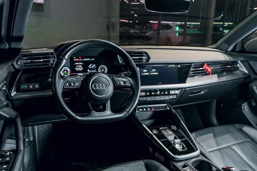 Foto do veículo AUDI A3 2.0 40 TFSI MHEV SEDAN PERFORMANCE BLACK S-TRONIC 2024 10.230 KM 238.900,00