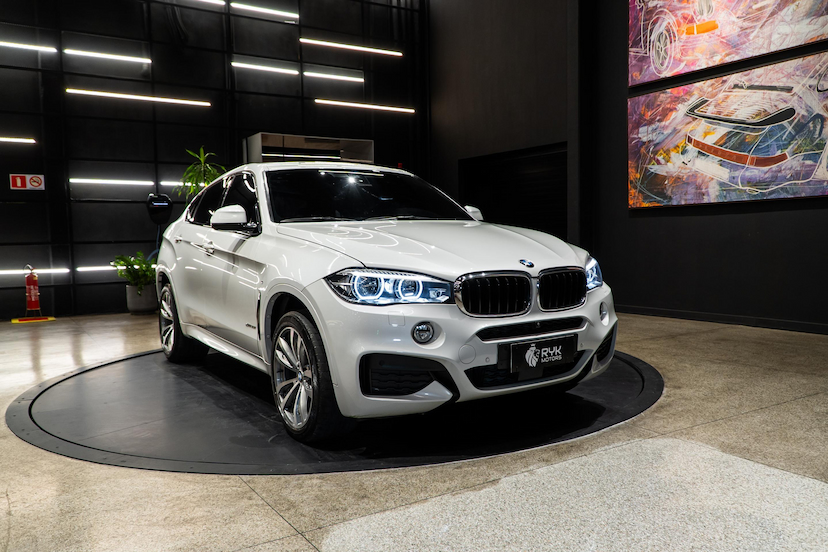 Foto do veículo BMW X6 3.0 TWINPOWER GASOLINA XDRIVE35I M SPORT AUTOMÁTICO 2019 52.704 KM 279.900,00