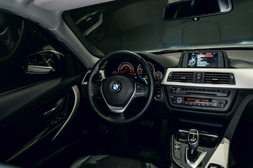Foto do veículo BMW 320I 2.0 16V TURBO ACTIVE FLEX 4P AUTOMÁTICO 2015 108.707 KM 92.900,00