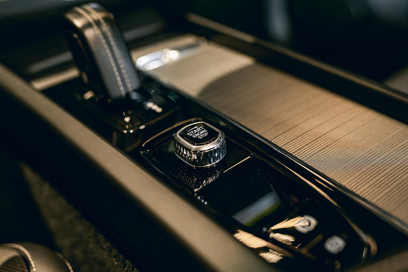 Foto do veículo VOLVO XC60 2.0 T8 RECHARGE POLESTAR ENGINEERED AWD GEARTRONIC 2022 48.210 KM 319.900,00