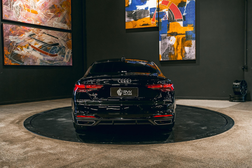 Foto do veículo AUDI A5 2.0 TFSI MHEV SPORTBACK S LINE S TRONIC 2023 43.037 KM 254.900,00