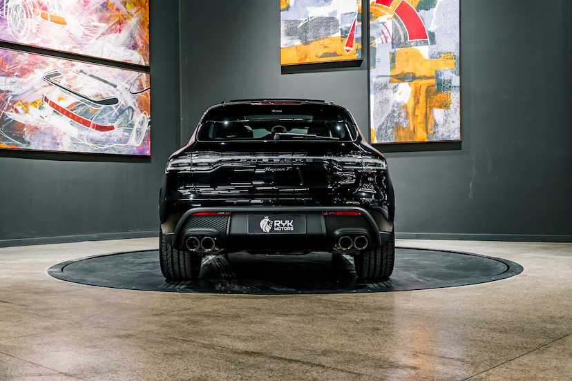 Foto do veículo PORSCHE MACAN 2.0 TURBO GASOLINA T PDK 2024 202 KM 679.900,00