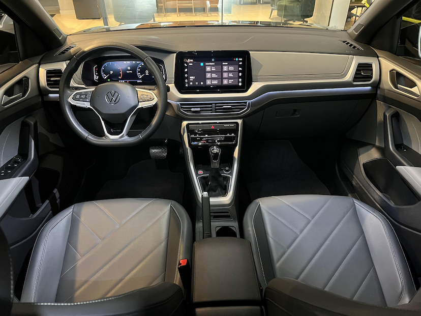 Foto do veículo VOLKSWAGEN T-CROSS 1.0 200 TSI TOTAL FLEX COMFORTLINE AUTOMÁTICO 2025 28.344 KM 145.900,00