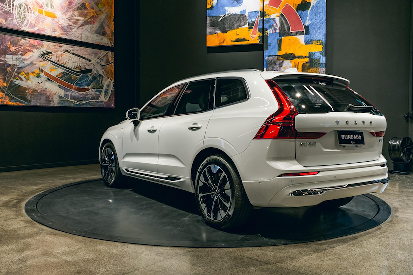 Foto do veículo VOLVO XC60 2.0 T8 PHEV ULTRA AWD GEARTRONIC 2026 100 KM 645.900,00