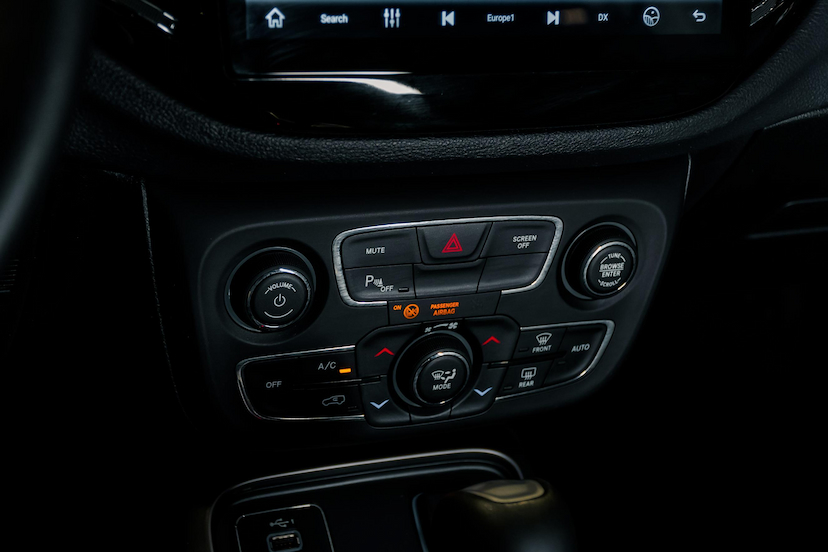 Foto do veículo JEEP COMPASS 2.0 16V FLEX SPORT AUTOMÁTICO 2020 112.932 KM 129.900,00