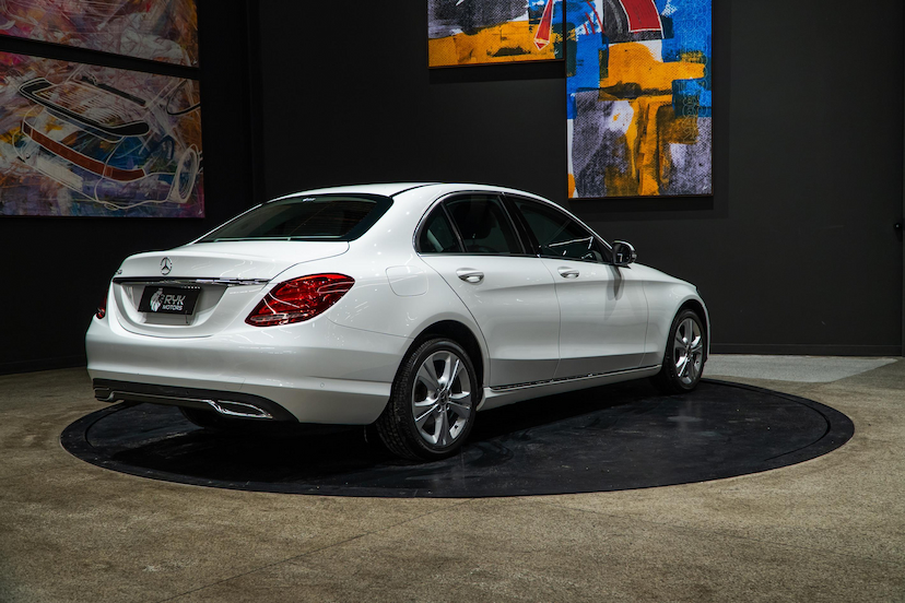 Foto do veículo MERCEDES-BENZ C 180 1.6 CGI FLEX AVANTGARDE 9G-TRONIC 2018 59.858 KM 128.900,00