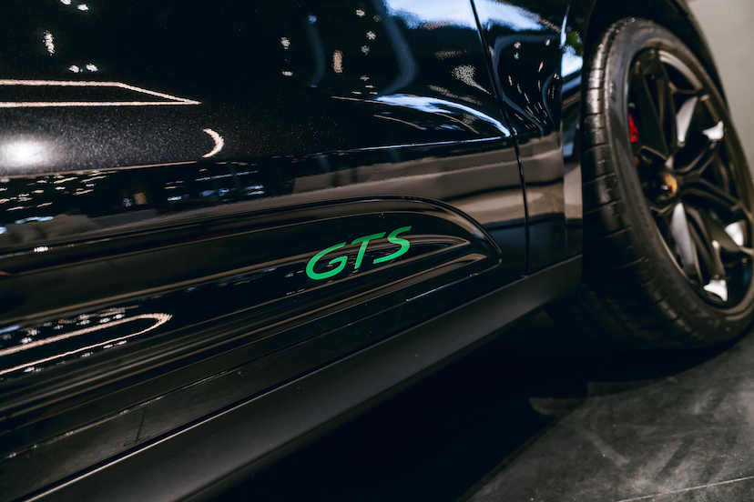 Foto do veículo PORSCHE MACAN 2.9 V6 BITURBO GASOLINA GTS PDK 2023 9.621 KM 614.900,00
