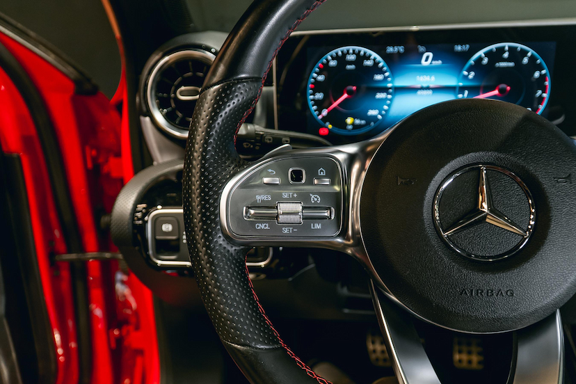 Foto do veículo MERCEDES-BENZ A 250 2.0 CGI GASOLINA SPORT 7G-DCT 2019 49.569 KM 189.900,00