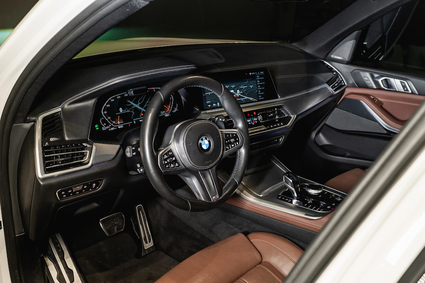 Foto do veículo BMW X5 3.0 4X4 30D I6 TURBO DIESEL 4P AUTOMÁTICO 2020 53.675 KM 319.900,00