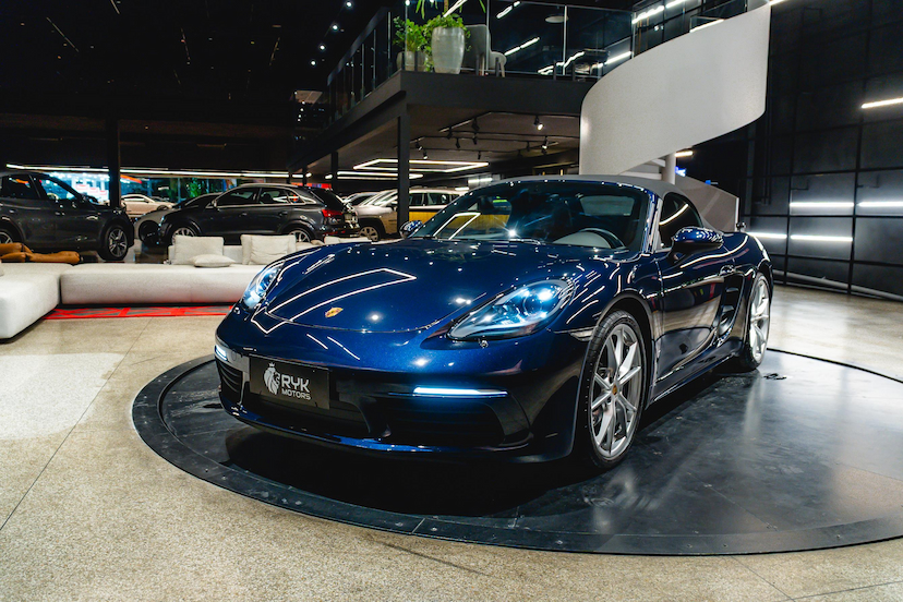 Foto do veículo PORSCHE 718 2.0 16V H4 GASOLINA BOXSTER PDK 2020 7.000 KM 489.900,00