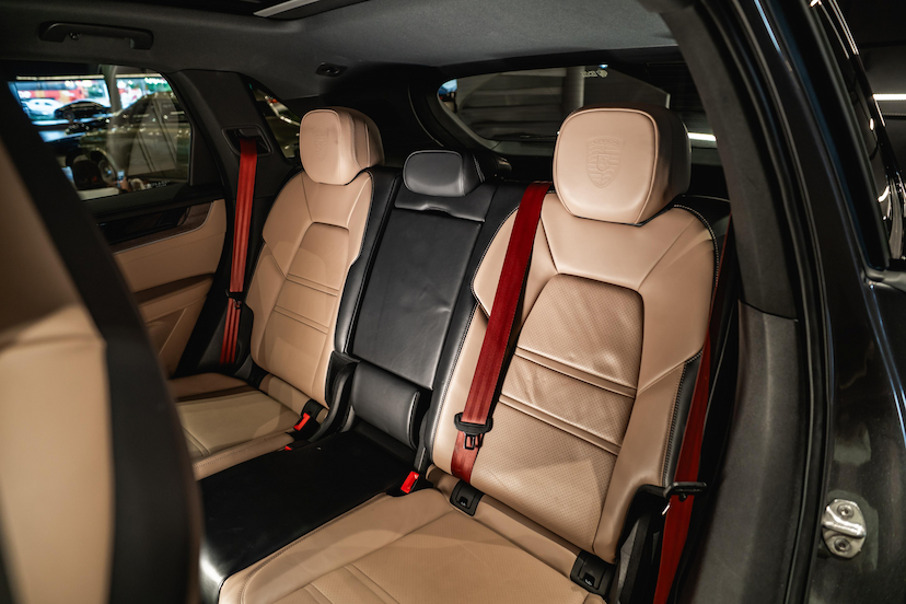 Foto do veículo PORSCHE CAYENNE 3.0 V6 E-HYBRID AWD TIPTRONIC S 2024 30.911 KM 738.900,00