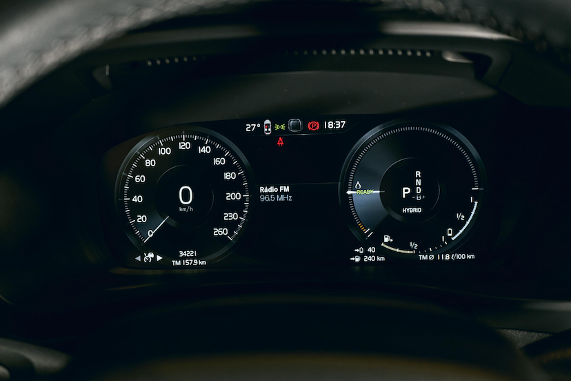 Foto do veículo VOLVO XC40 1.5 T5 RECHARGE INSCRIPTION GEARTRONIC 2022 34.221 KM 199.900,00