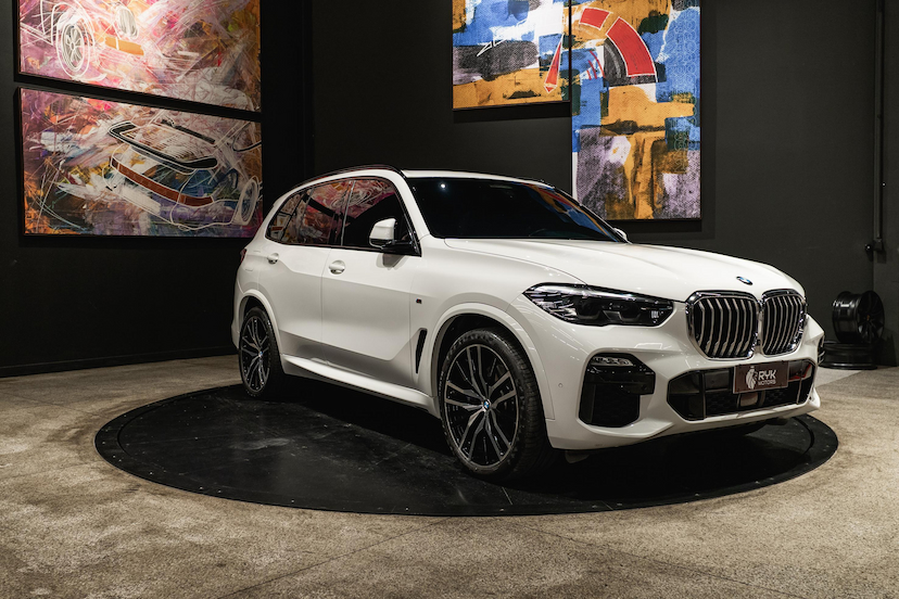 Foto do veículo BMW X5 3.0 4X4 30D I6 TURBO DIESEL 4P AUTOMÁTICO 2020 53.675 KM 319.900,00