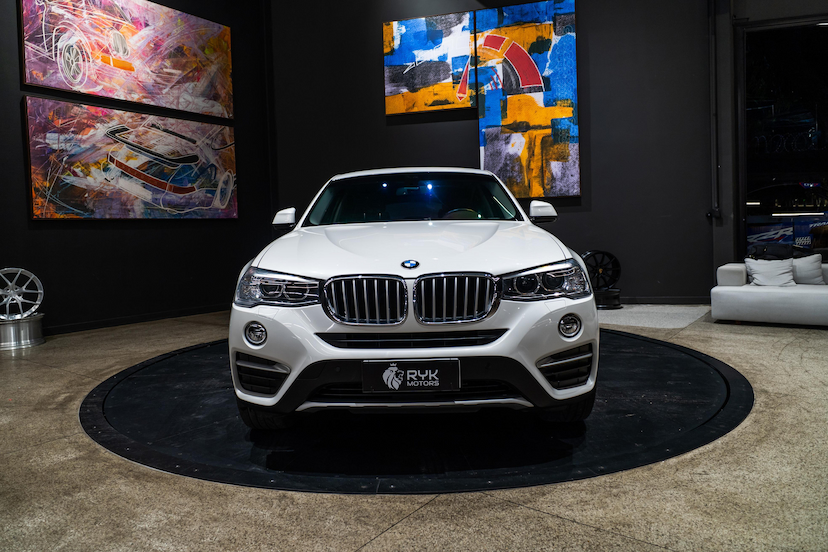 Foto do veículo BMW X4 2.0 28I X LINE 4X4 16V TURBO GASOLINA 4P AUTOMÁTICO 2018 96.660 KM 159.900,00