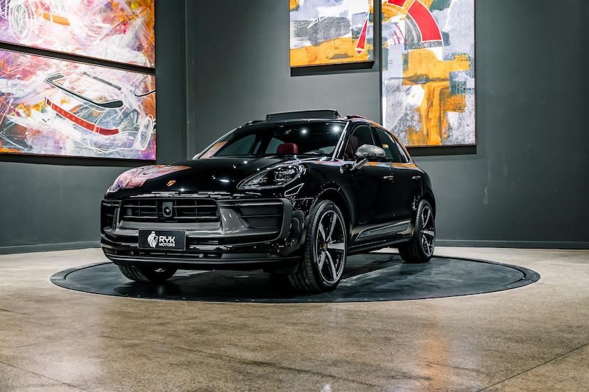 Foto do veículo PORSCHE MACAN 2.0 TURBO GASOLINA T PDK 2024 202 KM 679.900,00