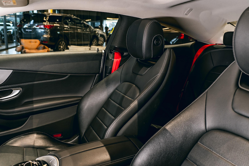 Foto do veículo MERCEDES-BENZ C 180 1.6 CGI GASOLINA AVANTGARDE COUPÉ 9G-TRONIC 2018 54.067 KM 157.900,00