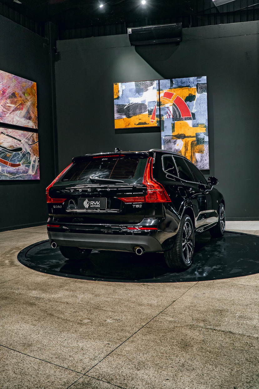 Foto do veículo VOLVO XC60 2.0 T5 GASOLINA MOMENTUM AWD GEARTRONIC 2020 15.307 KM 198.900,00