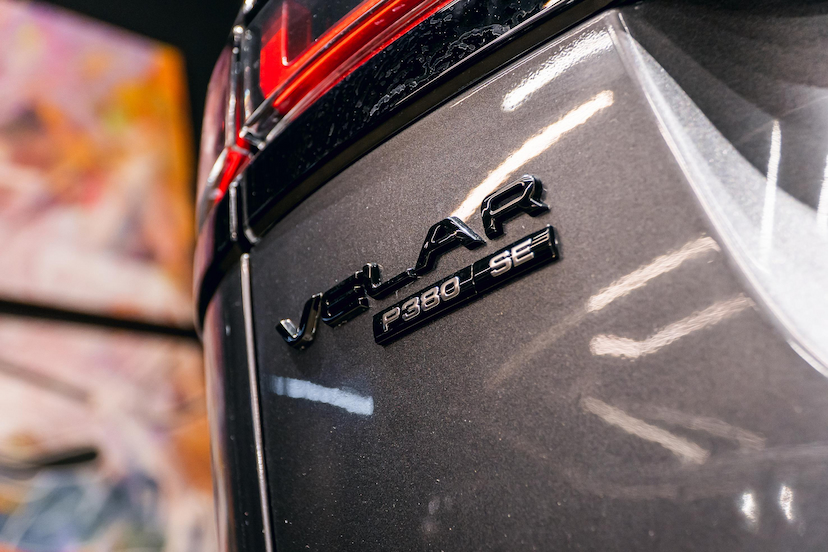 Foto do veículo LAND ROVER RANGE ROVER VELAR 3.0 V6 P380 GASOLINA R-DYNAMIC SE AUTOMÁTICO 2018 40.350 KM 309.900,00