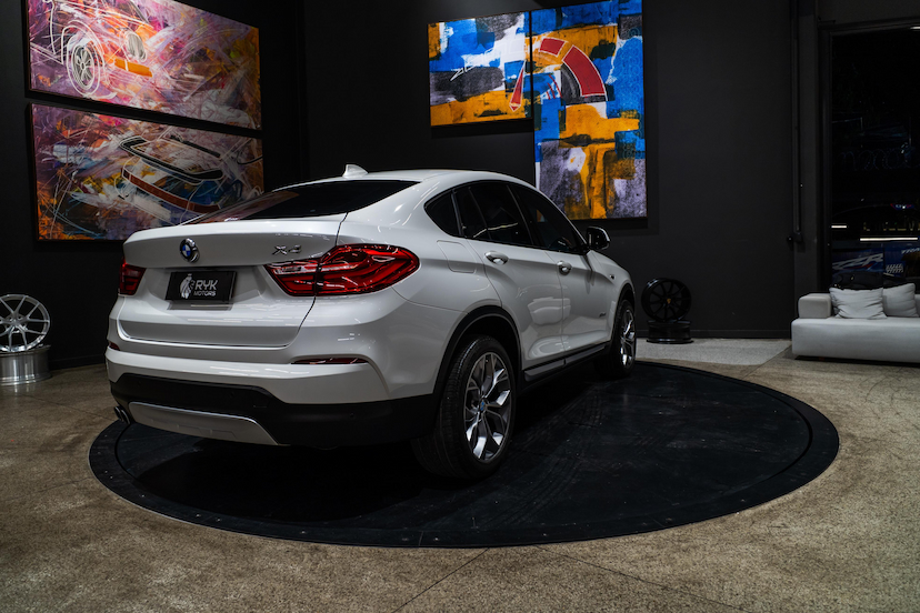 Foto do veículo BMW X4 2.0 28I X LINE 4X4 16V TURBO GASOLINA 4P AUTOMÁTICO 2018 96.660 KM 159.900,00