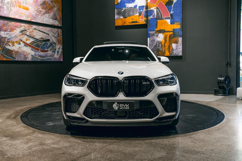 Foto do veículo BMW X6 4.4 M 4X4 COUPÉ V8 32V BI-TURBO GASOLINA 4P AUTOMÁTICO 2021 34.604 KM 529.900,00