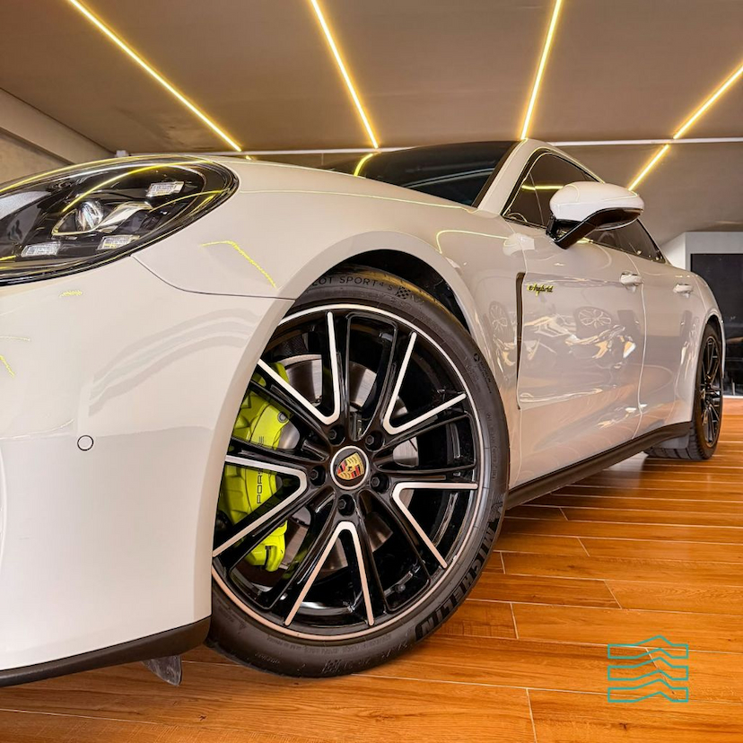 Foto do veículo PORSCHE PANAMERA 4  2.9 462CV (HíBRIDO) 2023 10.892 KM 630.000,00
