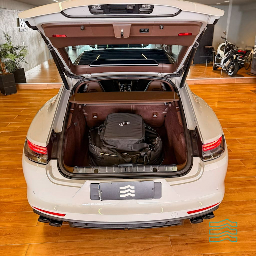 Foto do veículo PORSCHE PANAMERA 4  2.9 462CV (HíBRIDO) 2023 10.892 KM 630.000,00