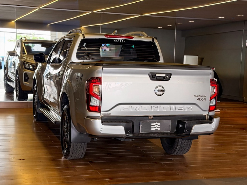 Foto do veículo NISSAN FRONTIER PLATI. CD  2.3 BI-TB DIES.AUT. 2023 151.097 KM 198.000,00