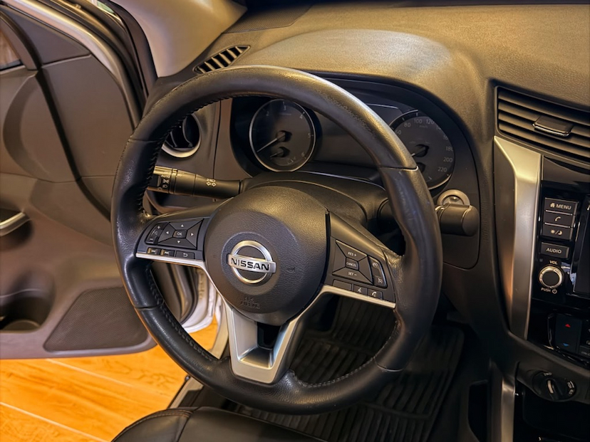 Foto do veículo NISSAN FRONTIER PLATI. CD  2.3 BI-TB DIES.AUT. 2023 151.097 KM 198.000,00