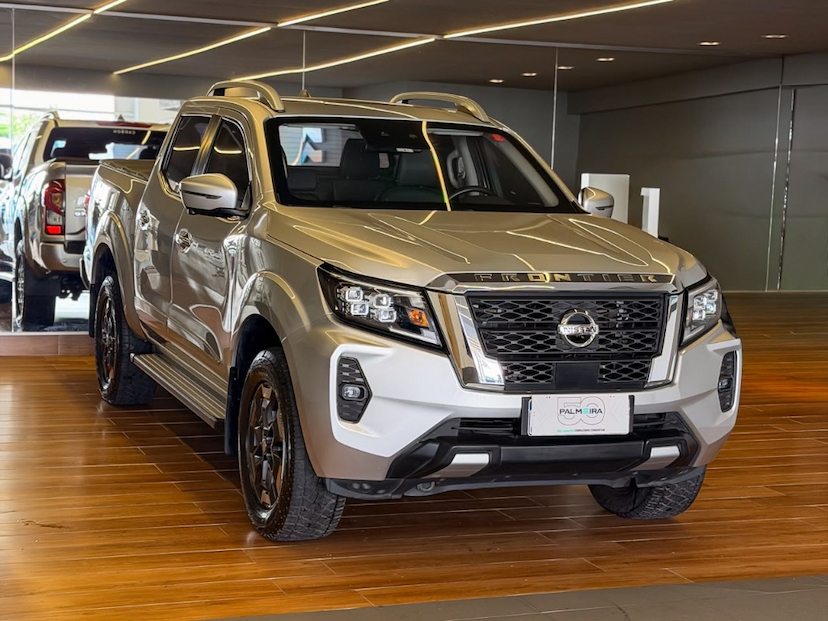 Foto do veículo NISSAN FRONTIER PLATI. CD  2.3 BI-TB DIES.AUT. 2023 151.097 KM 198.000,00