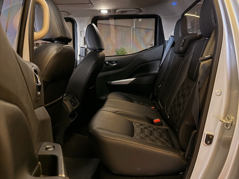 Foto do veículo NISSAN FRONTIER PLATI. CD  2.3 BI-TB DIES.AUT. 2023 151.097 KM 198.000,00
