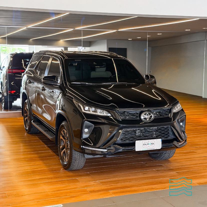 Foto do veículo TOYOTA HILUX SW4 DIAMOND 2.8 TB 4X4 DIE. AUT. 2024 40.878 KM 409.000,00