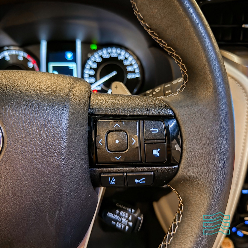 Foto do veículo TOYOTA HILUX SW4 DIAMOND 2.8 TB 4X4 DIE. AUT. 2024 40.878 KM 409.000,00