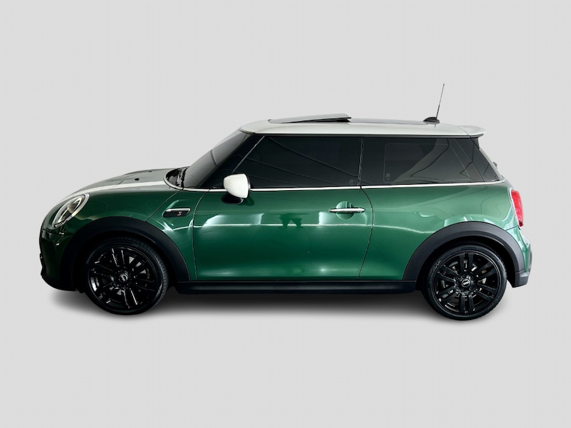 Foto do veículo MINI COOPER S 2.0 TURBO 16V 3P AUT. 2022 38.456 KM 150.000,00