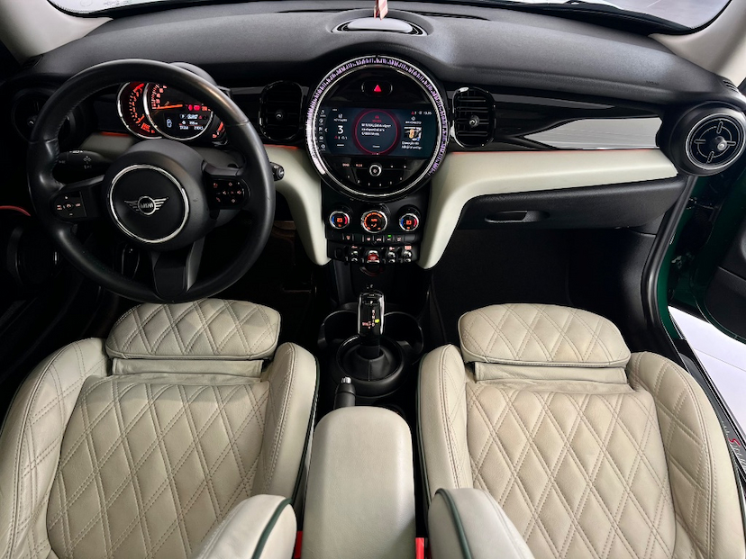Foto do veículo MINI COOPER S 2.0 TURBO 16V 3P AUT. 2022 38.456 KM 150.000,00