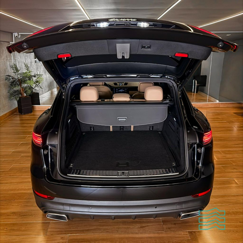 Foto do veículo PORSCHE CAYENNE 3.0 V6 (HíBRIDO) 2020 19.440 KM 499.000,00