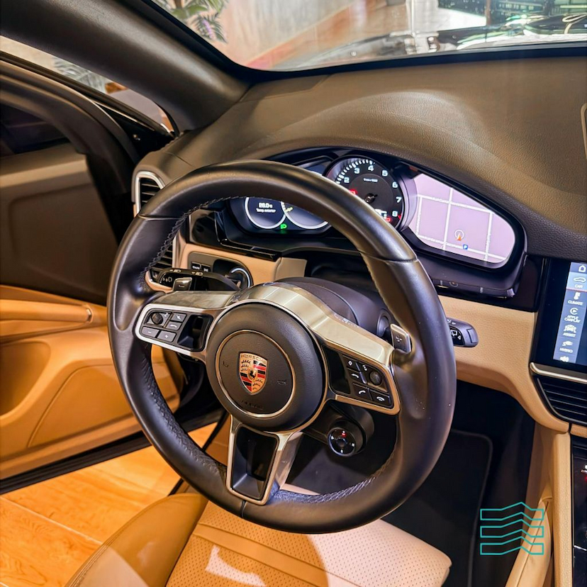 Foto do veículo PORSCHE CAYENNE 3.0 V6 (HíBRIDO) 2020 19.440 KM 499.000,00