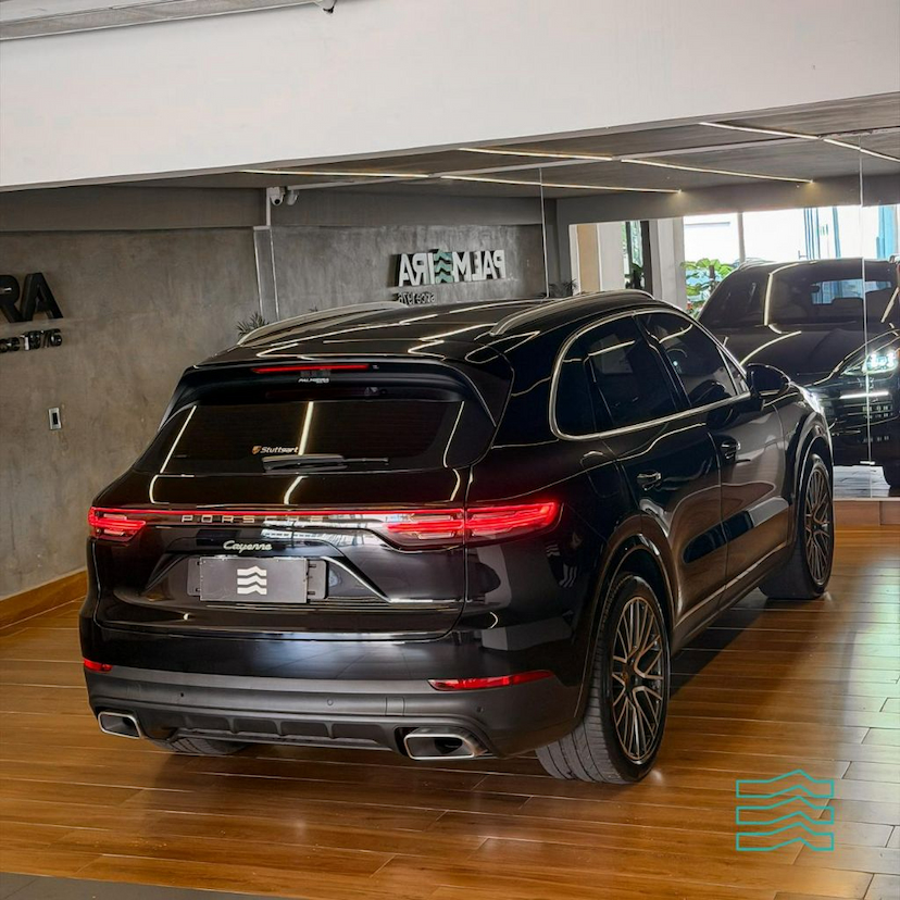Foto do veículo PORSCHE CAYENNE 3.0 V6 (HíBRIDO) 2020 19.440 KM 499.000,00