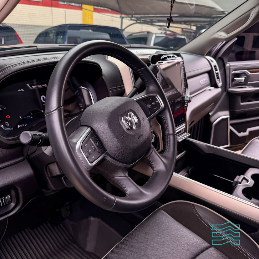 Foto do veículo RAM 2500 LARAMIE  6.7 TDI  CD 4X4 DIESEL 2024 28.129 KM 390.000,00