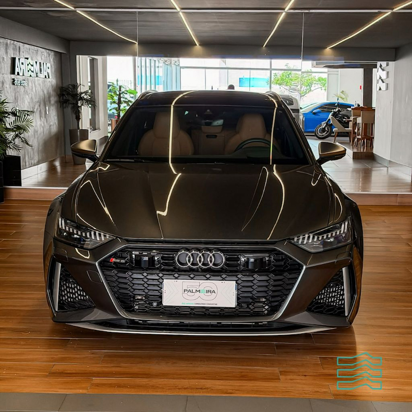 Foto do veículo AUDI RS6  2023 20.452 KM R$ 899.000,00
