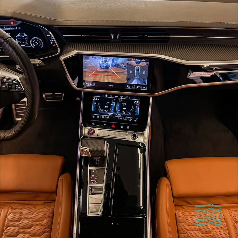 Foto do veículo AUDI RS6  2023 20.452 KM R$ 899.000,00