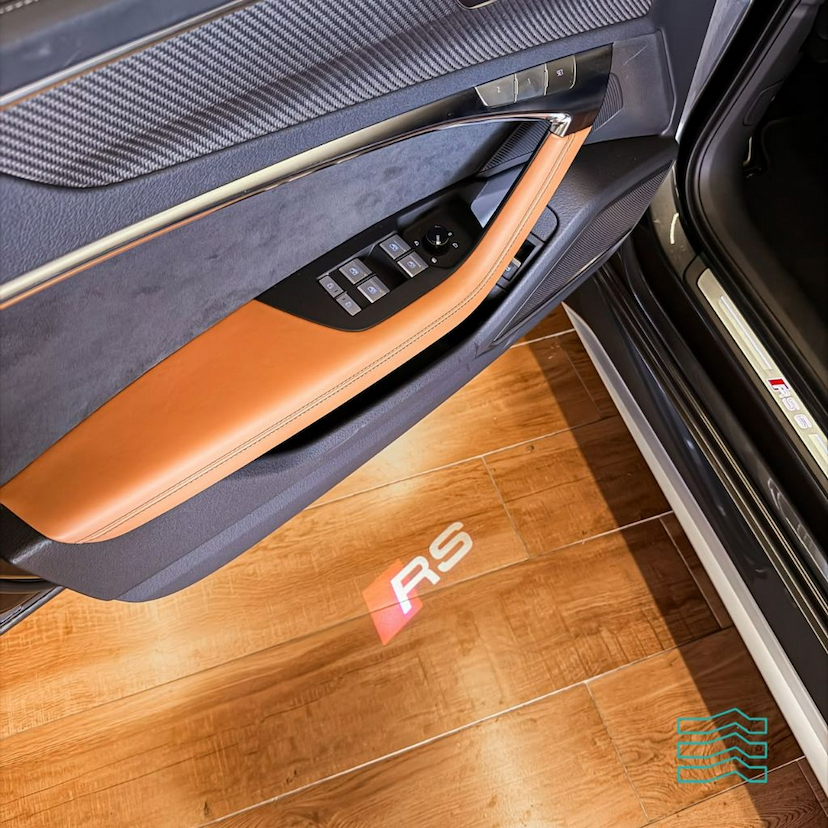 Foto do veículo AUDI RS6  2023 20.452 KM R$ 899.000,00