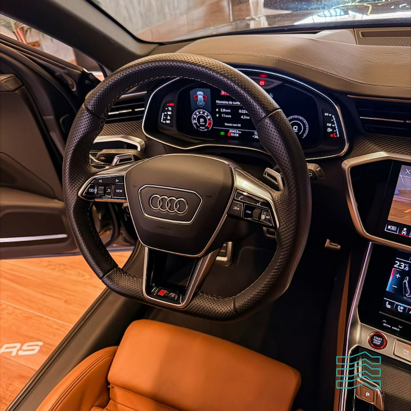 Foto do veículo AUDI RS6  2023 20.452 KM R$ 899.000,00