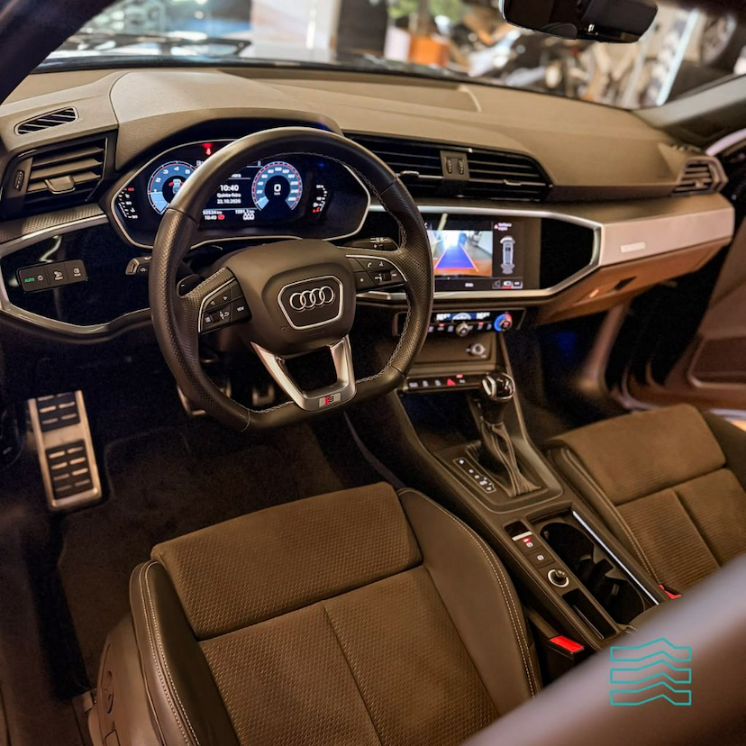 Foto do veículo AUDI Q3  2022 92.468 KM R$ 175.000,00