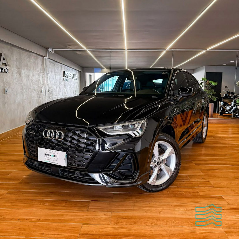 Foto do veículo AUDI Q3  2022 92.468 KM R$ 175.000,00